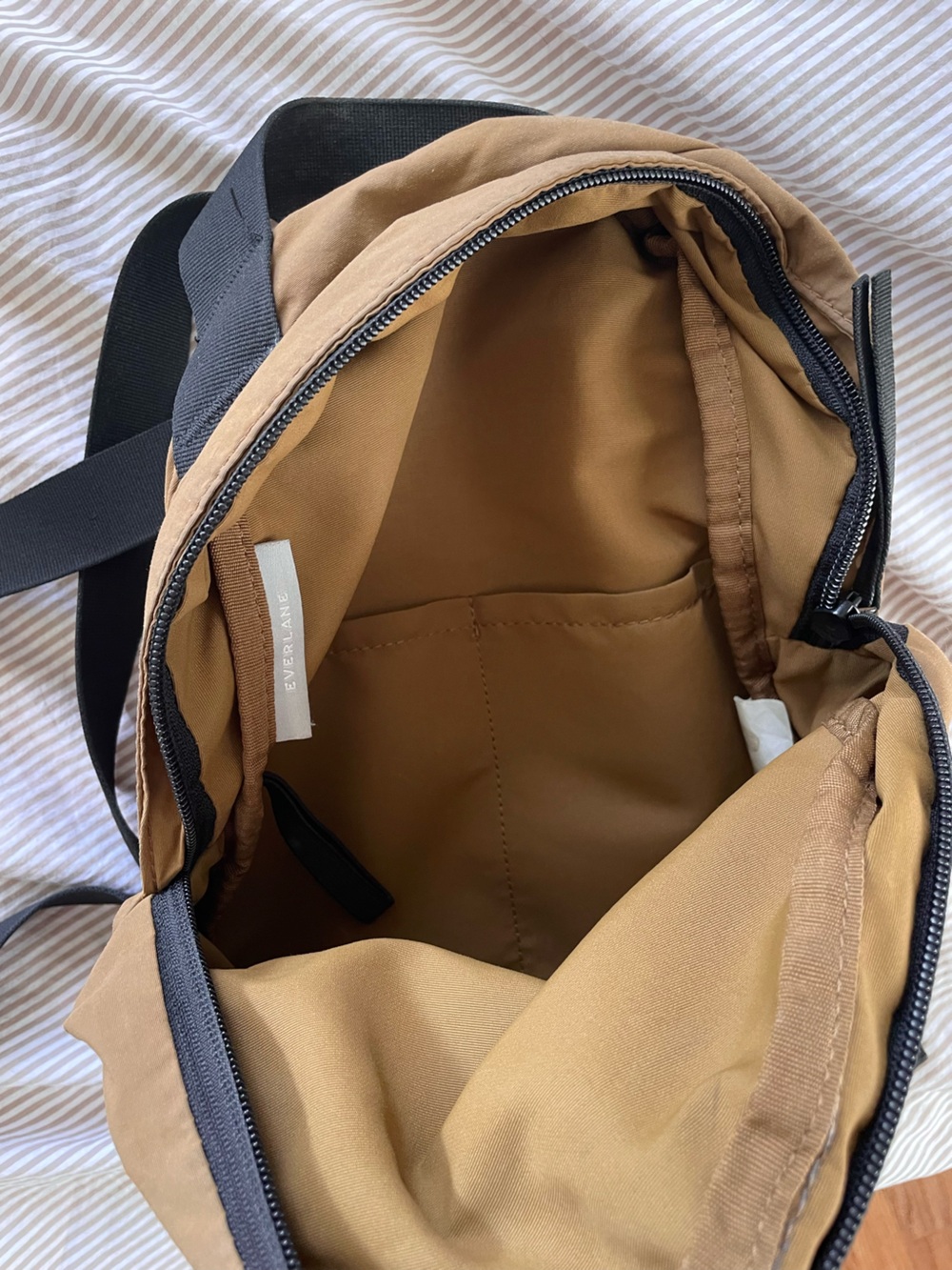 Everlane Mini Backpack - Picture 3 of 3